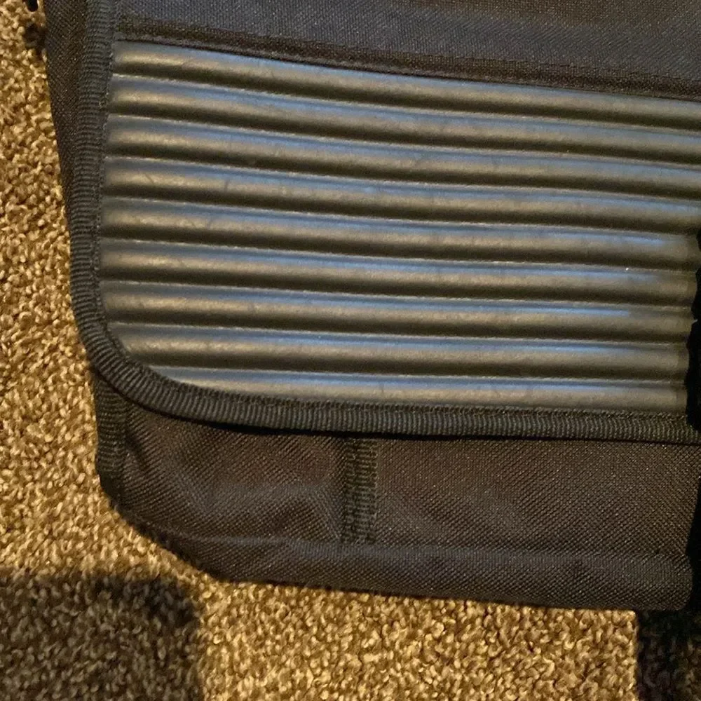 U.S. Luggage NY messenger bag computer bag color black